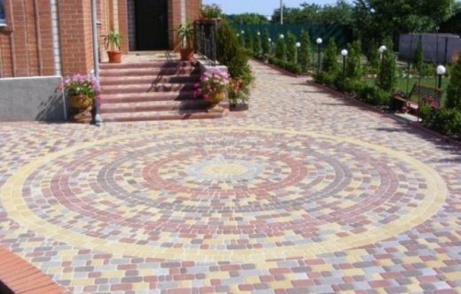 Фото уложенной тротуарной плитки Старый Город 6
